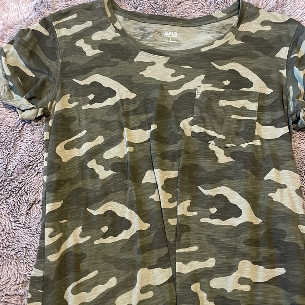 Camo casual tee